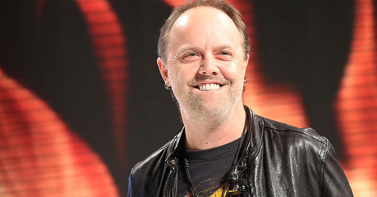 Lars Ulrich sorprende a fan en show en vivo