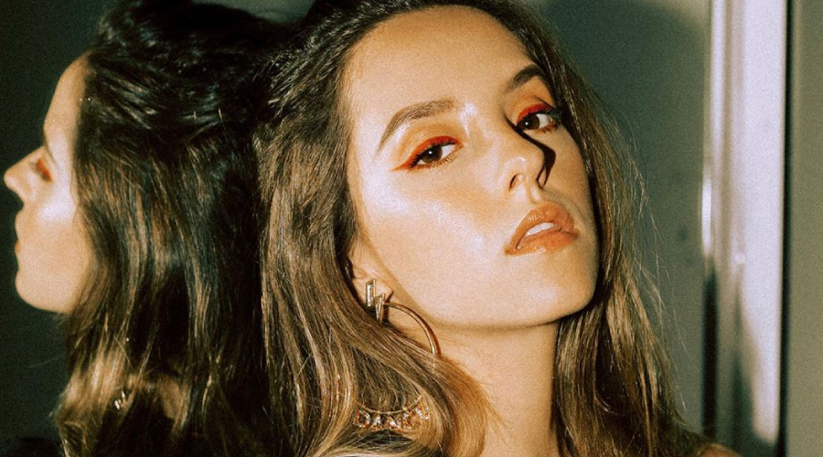 Presume Eva Luna sus atributos en diminuto bikini