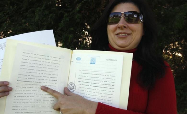 Mujer se dice ser dueña del Sol y quiere cobrar por su uso