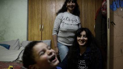 Mujer presta su útero a su hija para poder cumplir su sueño de convertirse en madre