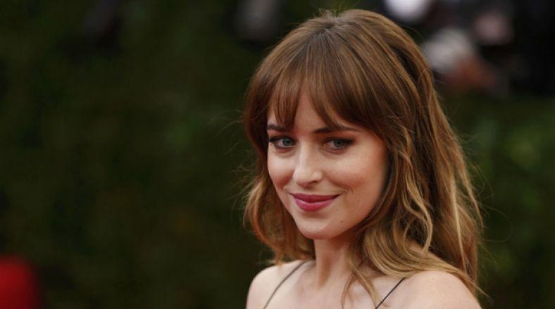 Reviven en redes declaración de Dakota Johnson sobre su bisexualidad