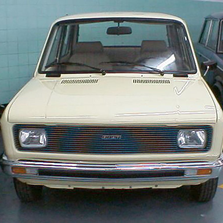 Maradona podría reencontrarse con el primer auto que compró como futbolista profesional