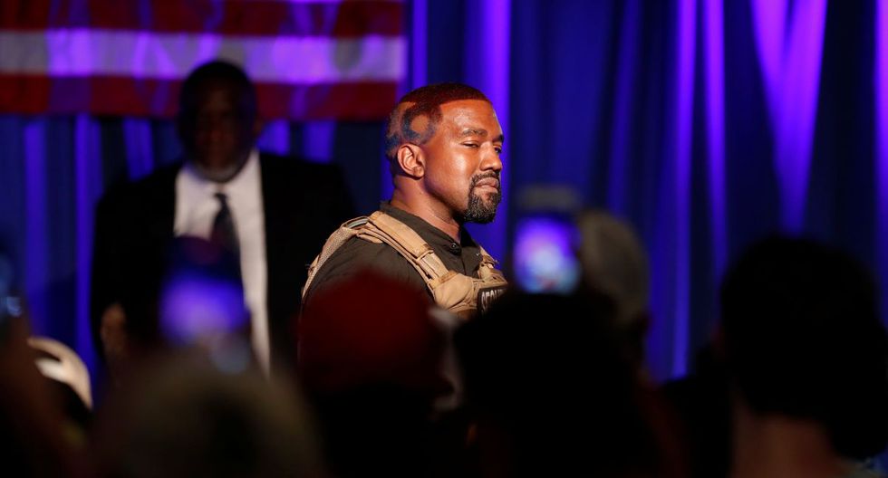 Kanye West rompe en llanto en su primer mitin de campaña por la presidencia de EU