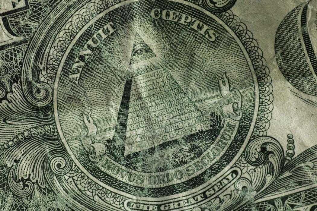 Trump respalda a doctora que cree en aliens, demonios e Illuminatis