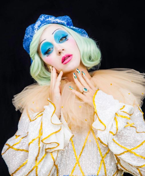 Katy Perry muestra un adelanto de su nuevo video 'Smile'