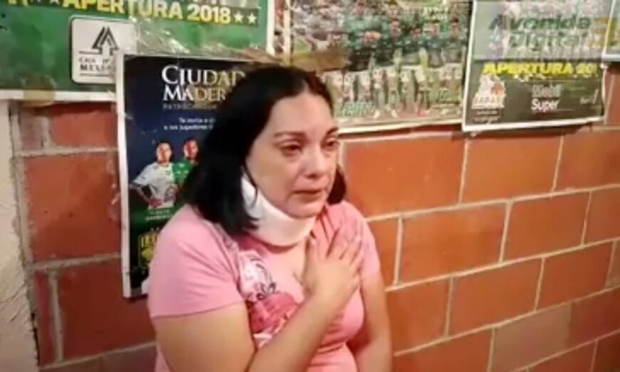 VIDEO: Golpean a enfermera por considerarla una fuente de contagio de COVID-19