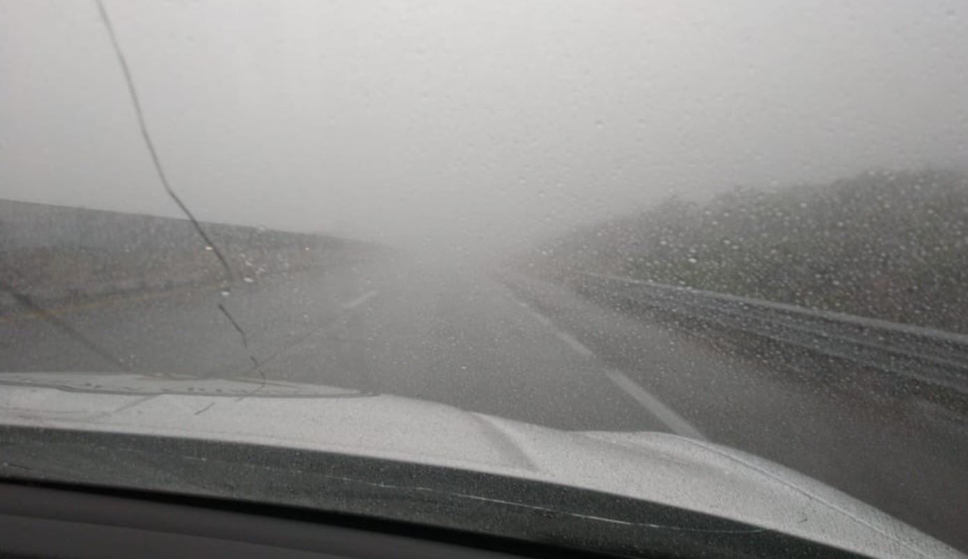Cierran autopista a Saltillo en ambos sentidos por niebla | Telediario ...