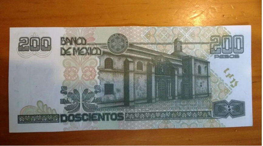Billete 'viejito' de 200 pesos de Sor Juana se vende en 2 mil pesos