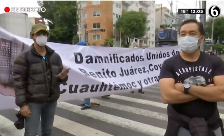 Damnificados del 19-S bloquean Insurgentes Sur, piden la entrega de sus viviendas