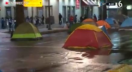FRENAAA: Tiendas de campaña instaladas sobre avenida Juárez amanecen vacías
