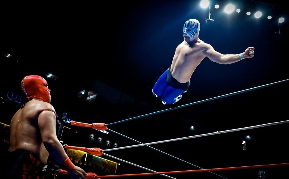 ¡La lucha libre está de fiesta! Hoy es el día del luchador