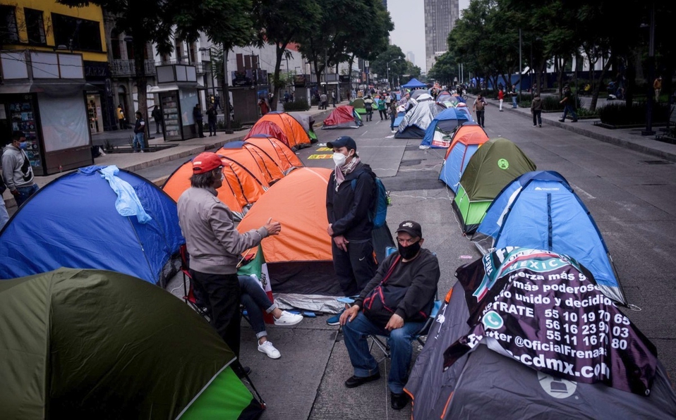 Juez ordena a gobierno capitalino no levantar bloqueo de FRENAAA en Juárez