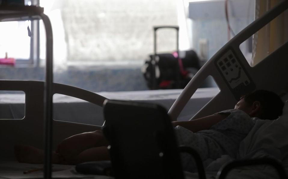 Padres de niño que murió por cáncer denuncian a AMLO y a Zoé Robledo por homicidio