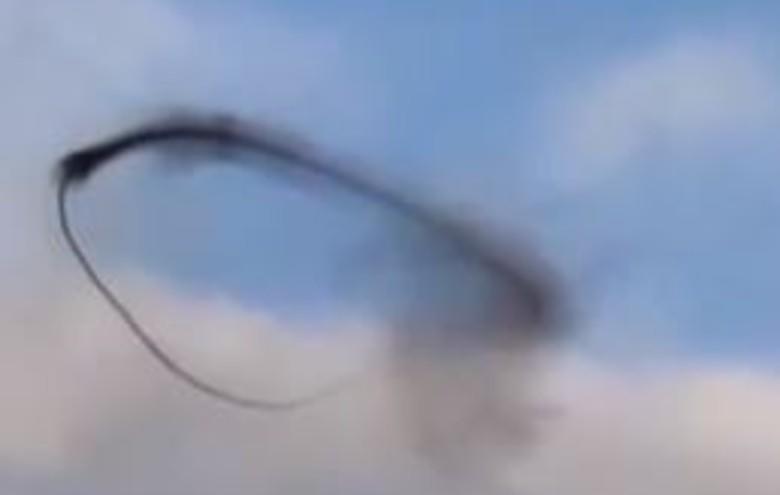 ¡2020 cálmate por favor! Captan extraño círculo negro en el cielo en Sonora