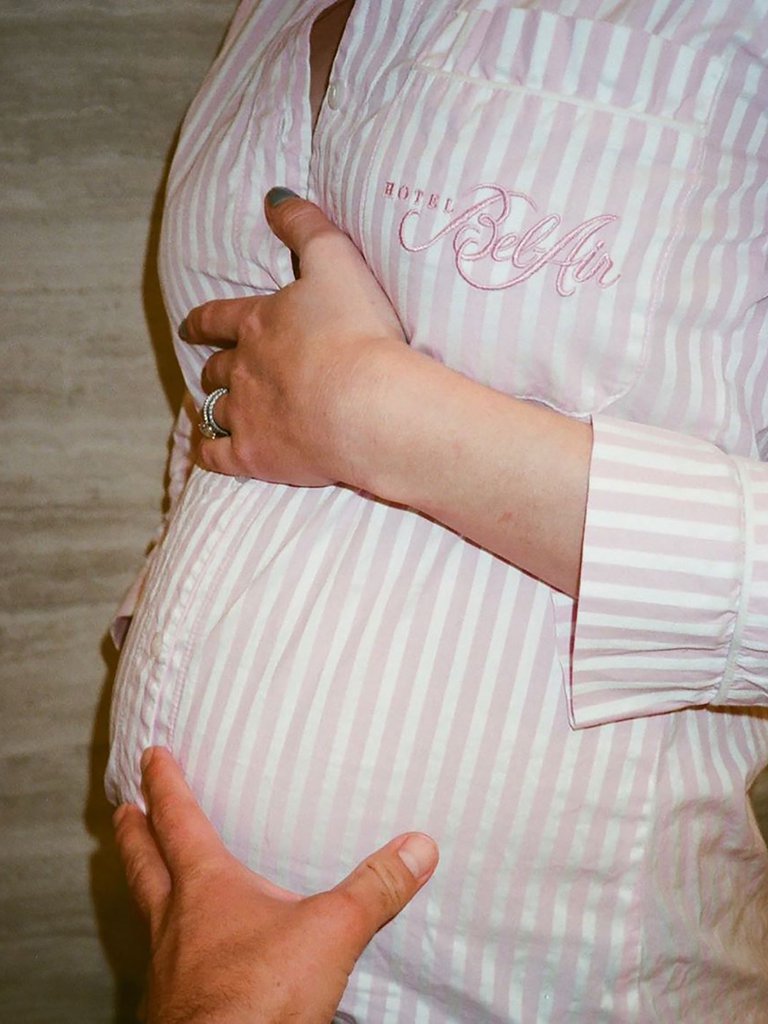 Sophie Turner muestra fotos dos meses después de dar a luz