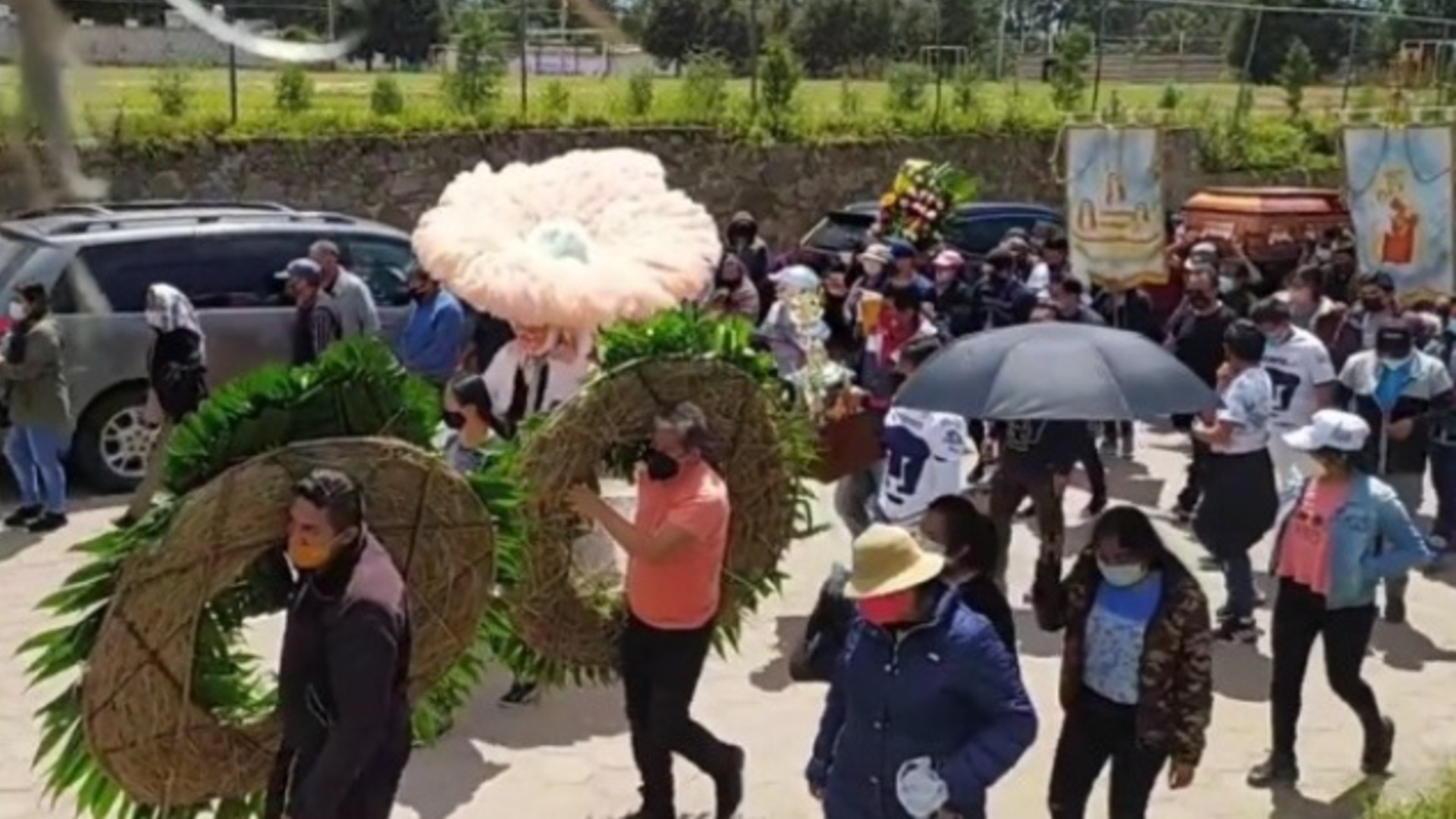 Dan último adiós a familia asesinada en Mazatecochco