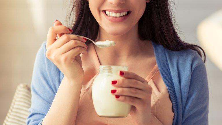 Estos yogurts tienen más azúcar que un refresco, advierte la Profeco