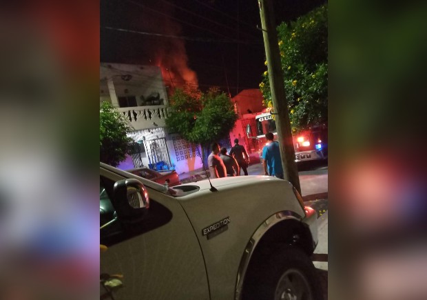 Incendio provoca movilización en la colonia Ciudad CNOP