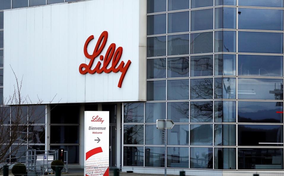La farmaceútica Eli Lilly detiene ensayos de vacuna contra COVID-19