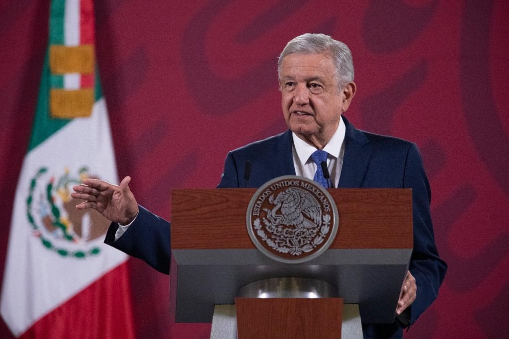 AMLO acusa sabotaje de farmacéuticas ante desabasto de medicinas contra el cáncer
