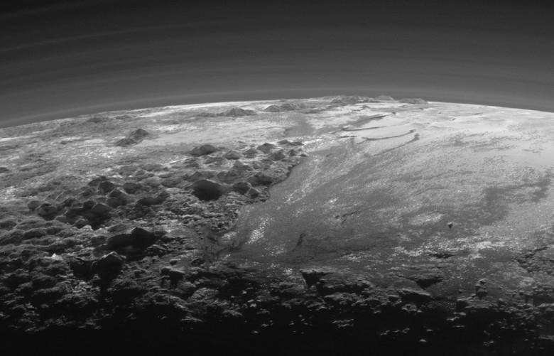 Estas son las intrigantes montañas nevadas de Plutón