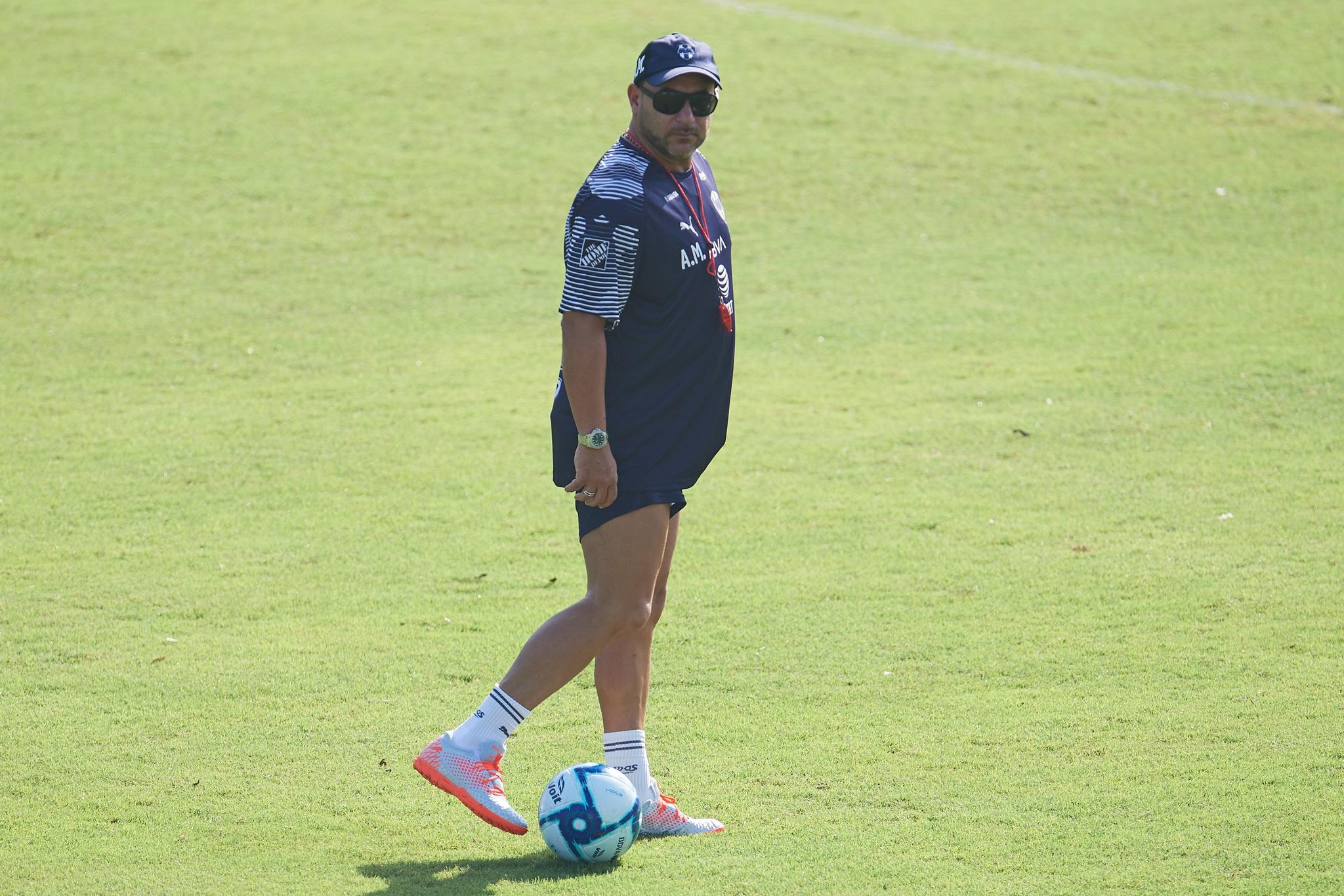 Las variantes que usó el ‘Turco’ para enfrentar a Xolos