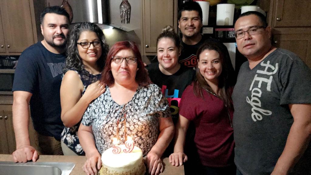 Hermanos piden ayuda para solventar gastos médicos de su madre intubada por Covid-19