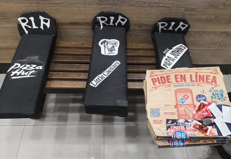 Por Día de Muertos, Domino´s “sepulta” a su competencia
