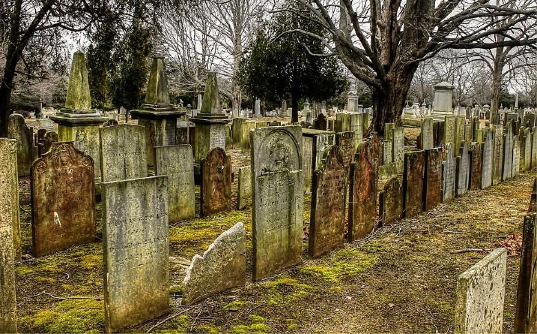¡Es real! Esta escuela sí está construida sobre un cementerio en CDMX