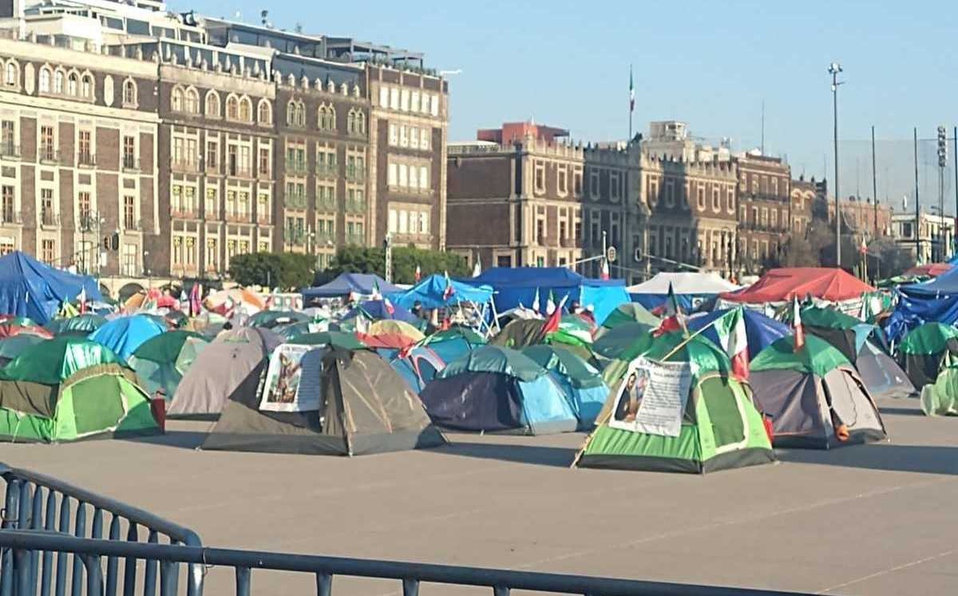 FRENAAA, aún sin levantar campamento en Zócalo de CdMx