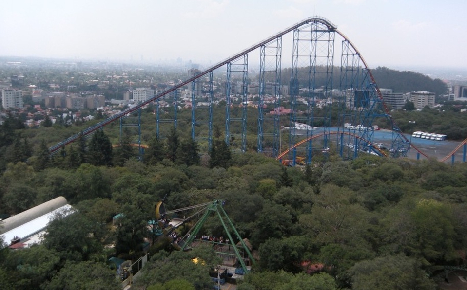 Joven sufre accidente en un parque de diversiones al sur de la CDMX