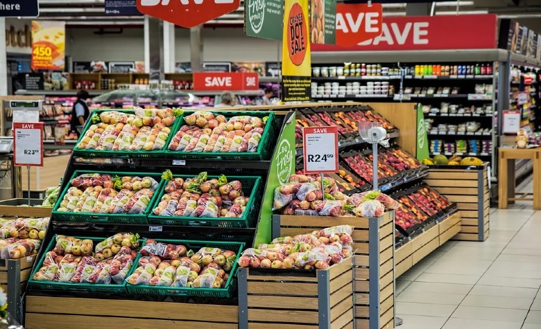 Advierten de escasez en supermercados de EU por repunte de COVID-19