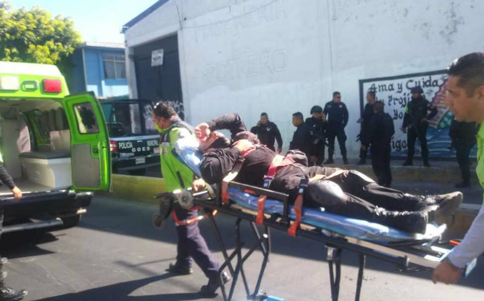 8 policías heridos tras riña contra taxistas en Ecatepec

 