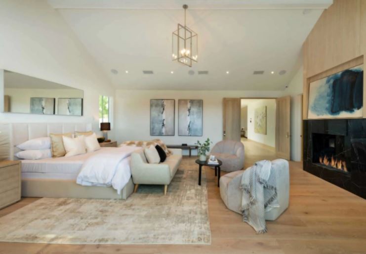 Conoce la nueva y lujosa casa de “Chicharito” Hernández en los Ángeles