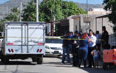 De nueve machetazos asesinan a una mujer en Puebla