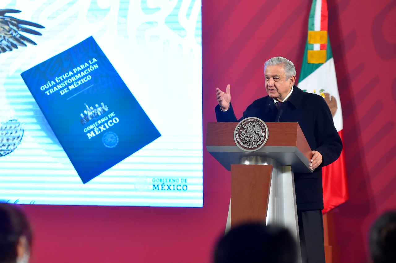 Controversias contra fideicomisos son propaganda electoral: AMLO