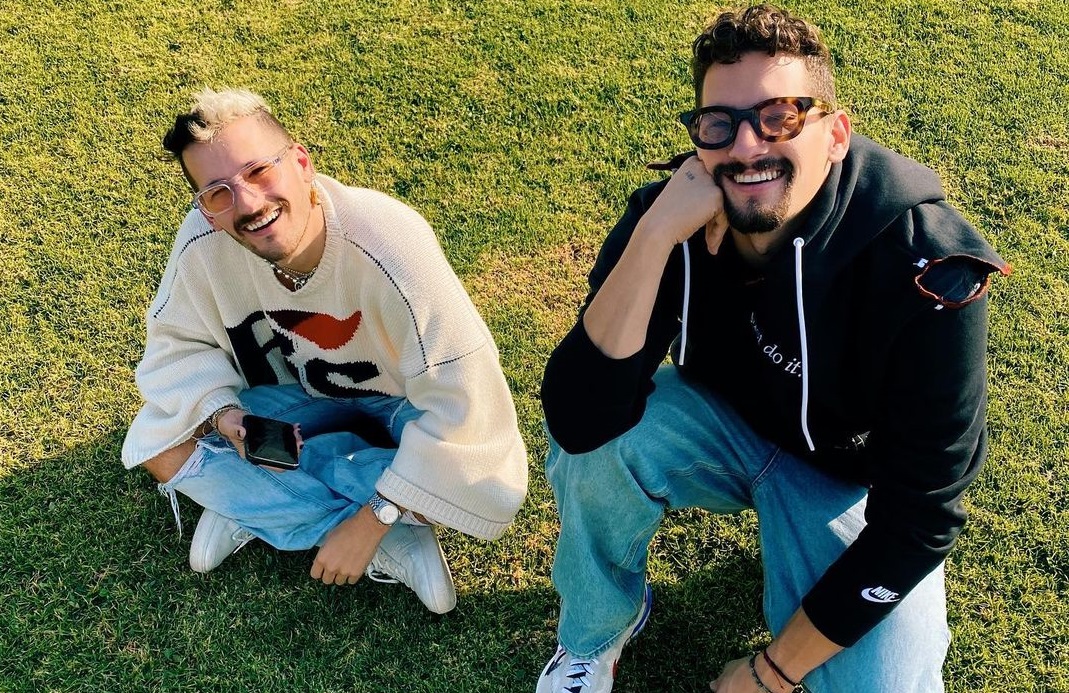 Usan Mau y Ricky las diferencias para unir a fans