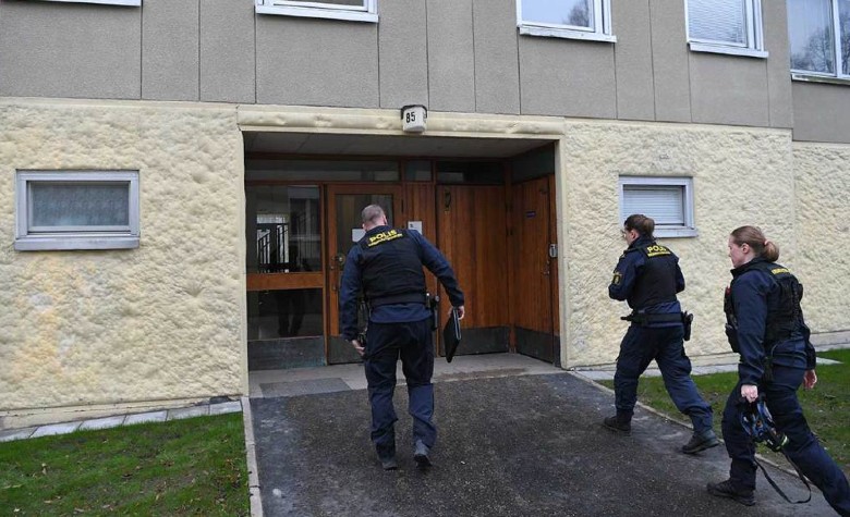 Rescatan a hombre que permaneció 28 años encerrado, sospechan de su madre