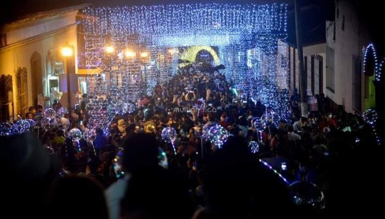 “Si no se mueren de una cosa, se van a morir de otra”, alcaldesa defiende evento masivo