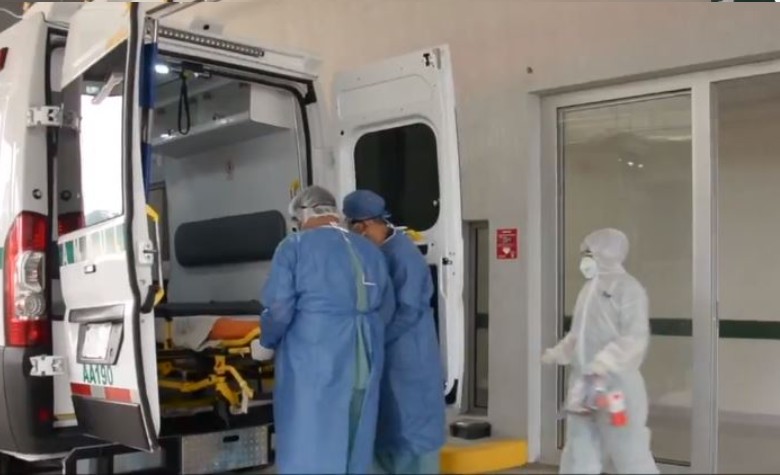 IMSS otorgará salario doble y otros beneficios a personal médico que atiende COVID-19