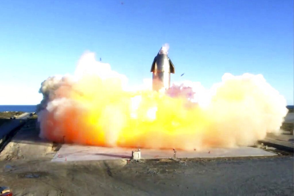 Explota prototipo de la aeronave de SpaceX durante aterrizaje en Texas