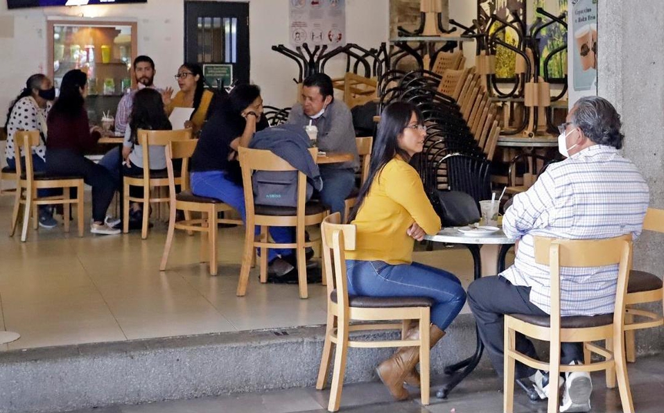 Restaurantes en riesgo de quebrar por semáforo rojo en la CdMx; piden ayuda al gobierno