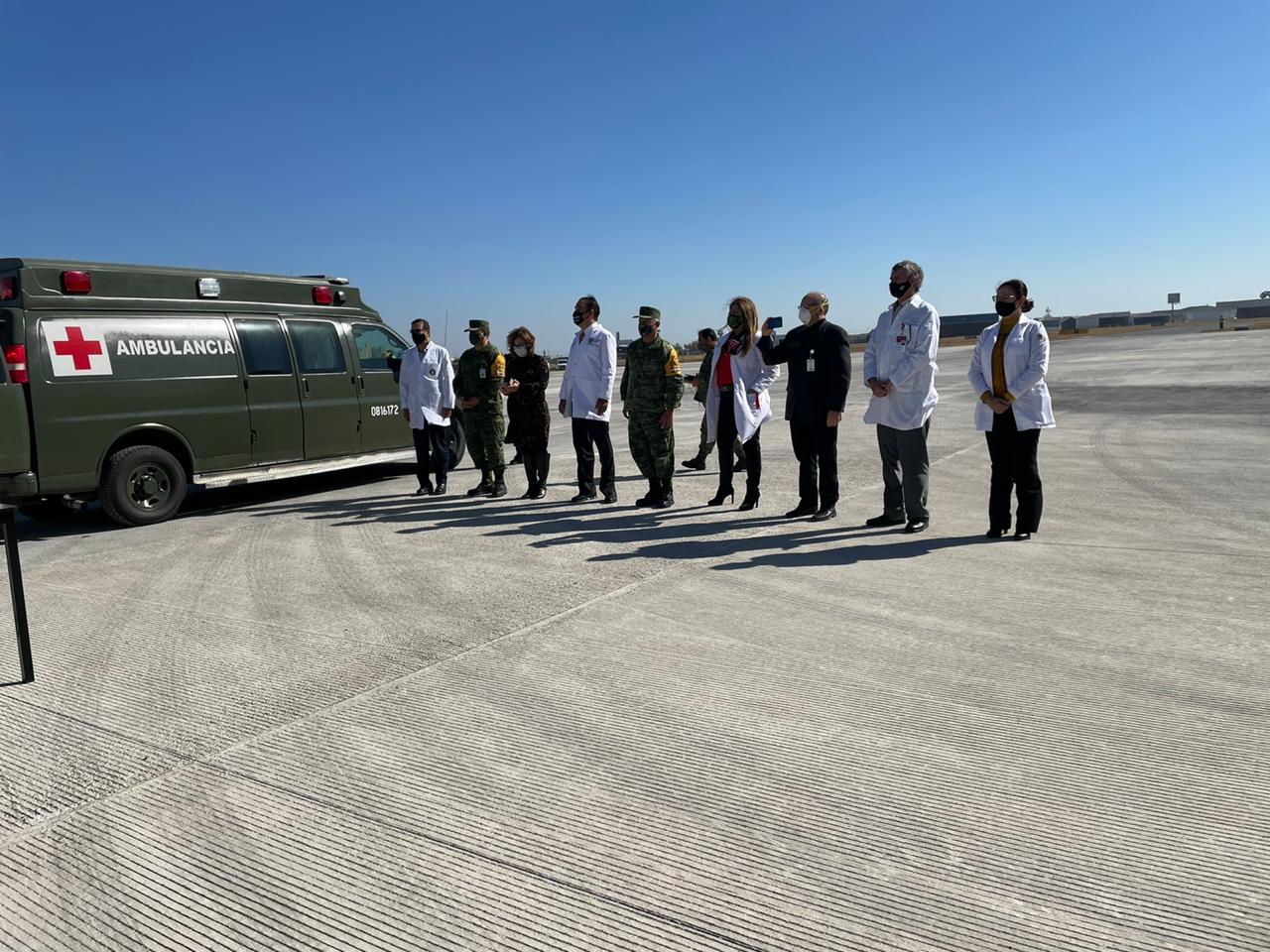 Llegan vacunas anticovid para personal médico de Nuevo León