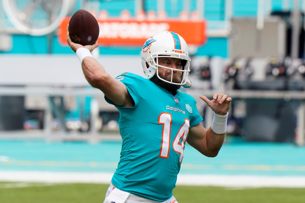 Ryan Fitzpatrick dio positivo a Covid-19 y no estará disponible para el último juego de la temporada