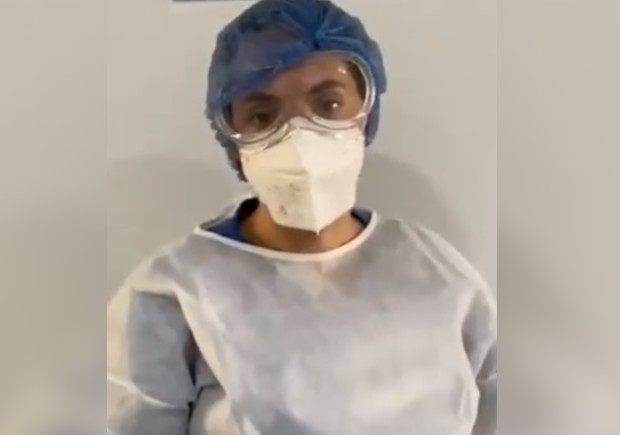 Doctora del IMSS renuncia por 'gandallismo' de autoridades por vacuna contra Covid-19