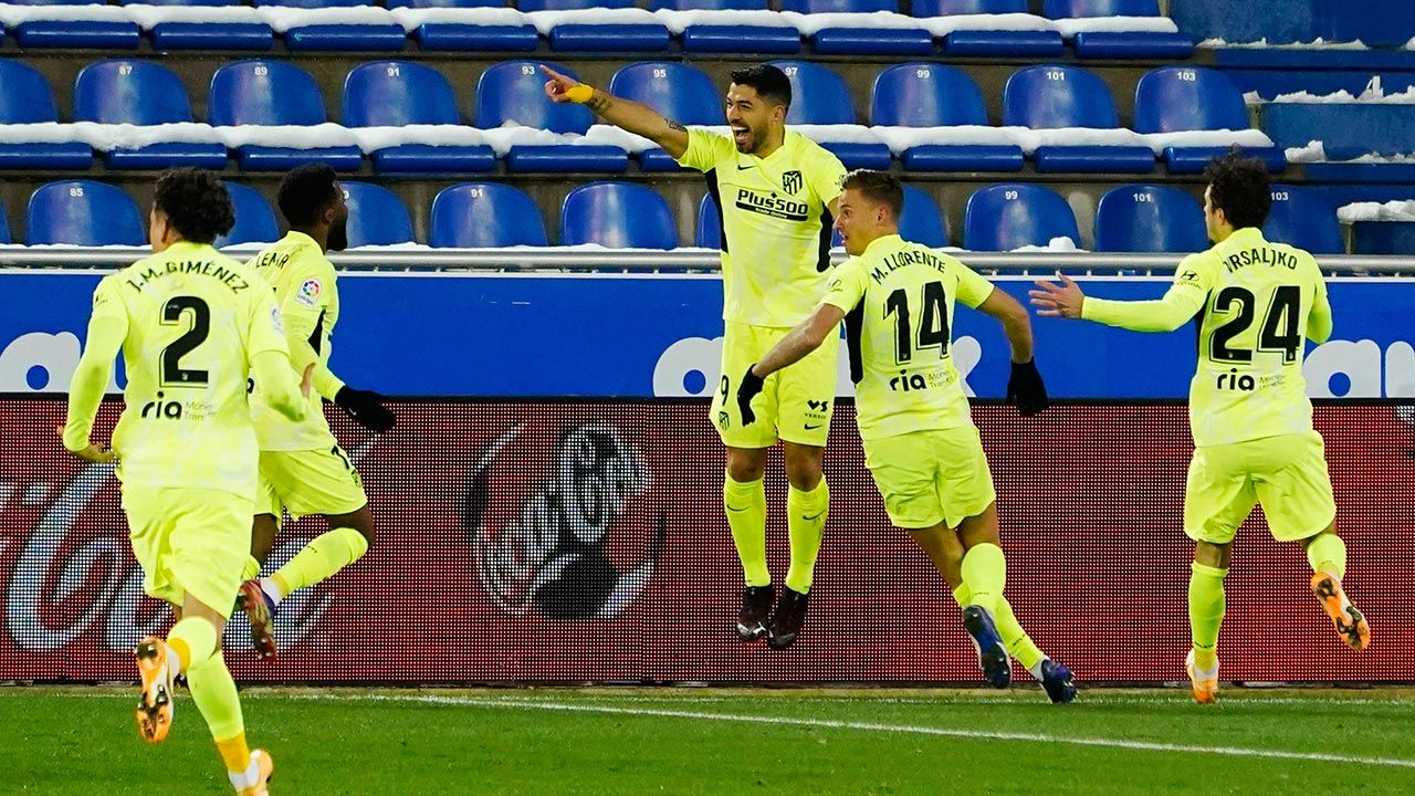 Luis Suárez rescata el triunfo del Atlético de Madrid