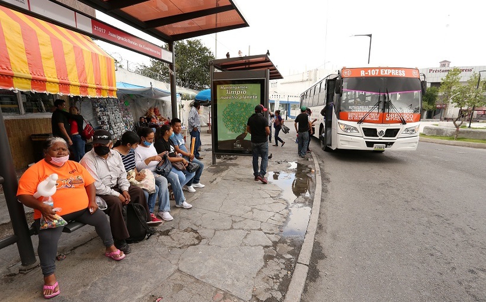 Mejora en el transporte público, la gran cuenta pendiente del Gobierno de Nuevo León 