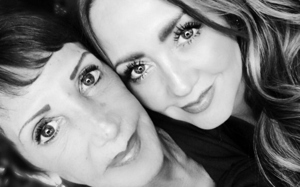Celebro tu vida: Dedica Andrea Legarreta tierna felicitación a su madre