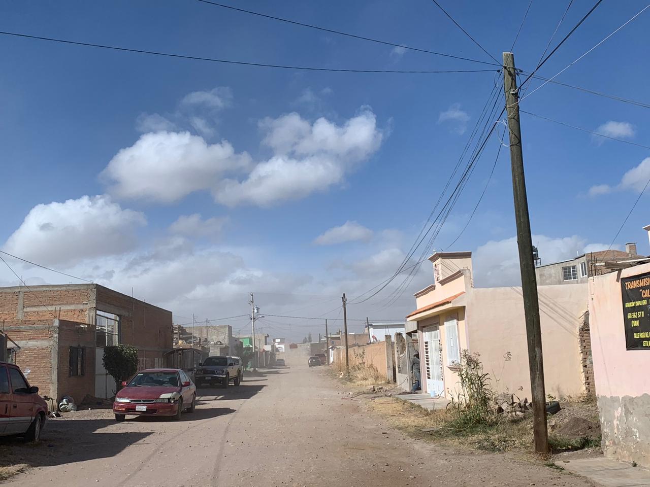 Fallas eléctricas y calles en mal estado prevalecen en la colonia Valle Verde Sur