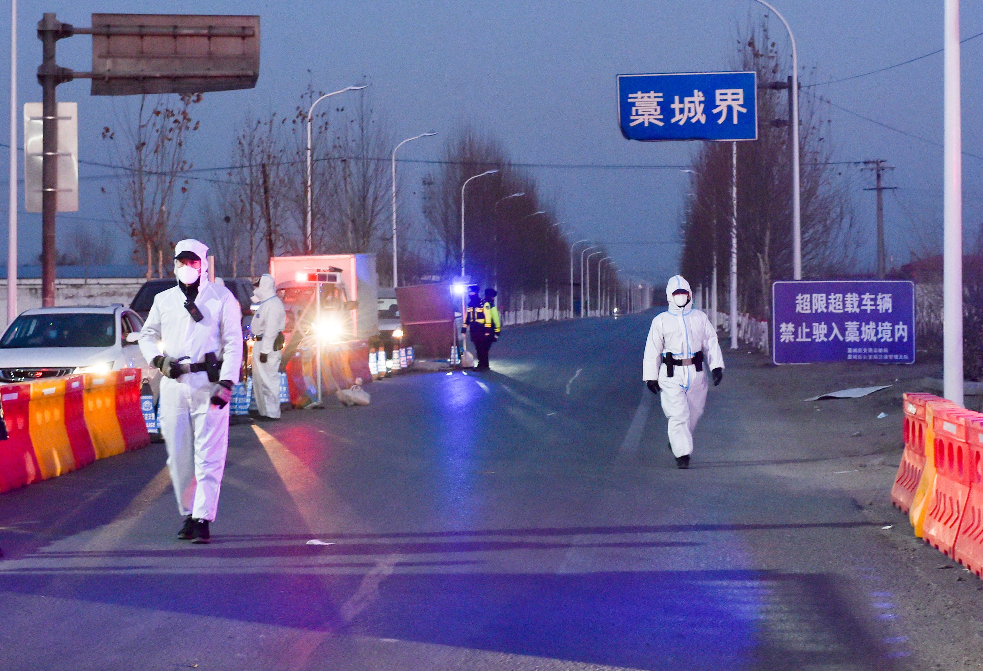 China intensifica restricciones por aumento de casos de Covid-19